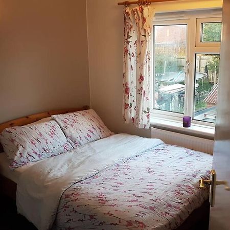 Two Bedroom Maisonette Close Towarwick Uni Ковентрі Екстер'єр фото