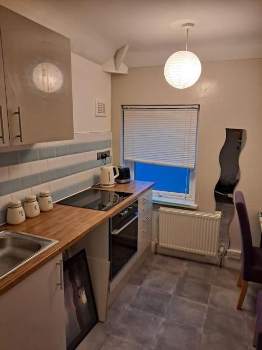 Two Bedroom Maisonette Close Towarwick Uni Ковентрі Екстер'єр фото